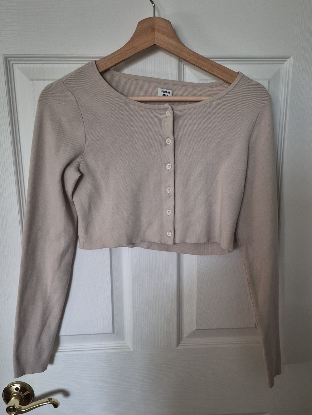 Aritzia Sunday Best Izzy Cropped Knit Cardigan Beige Tan Size Small